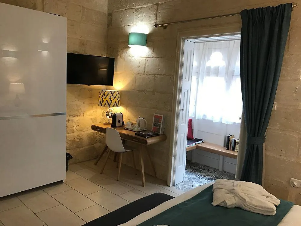 Julesy'S Bnb Bed & Breakfast Senglea